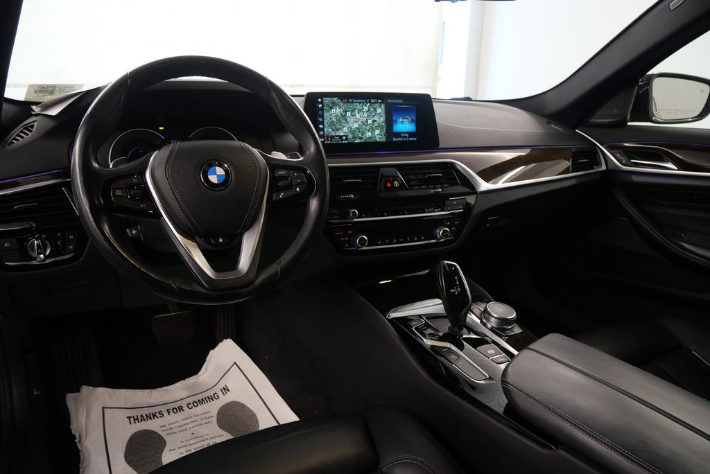 2018 BMW 5 Series 530e xDrive iPerformance 18