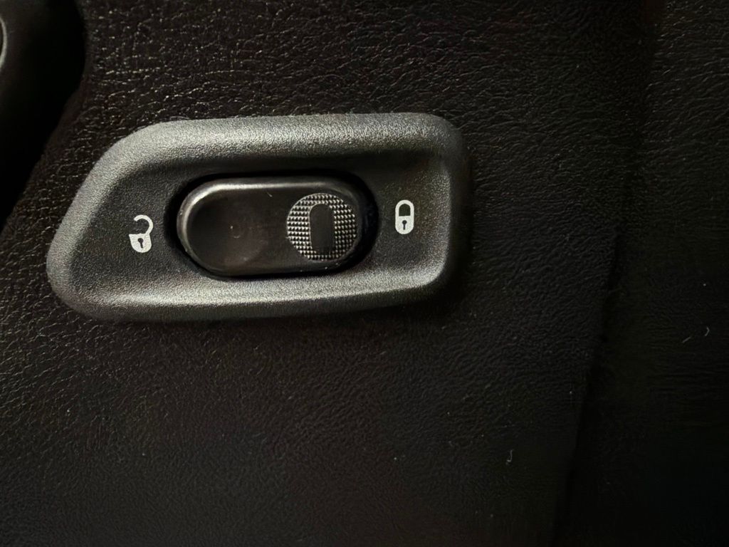 Used 2012 Jeep Wrangler SUV