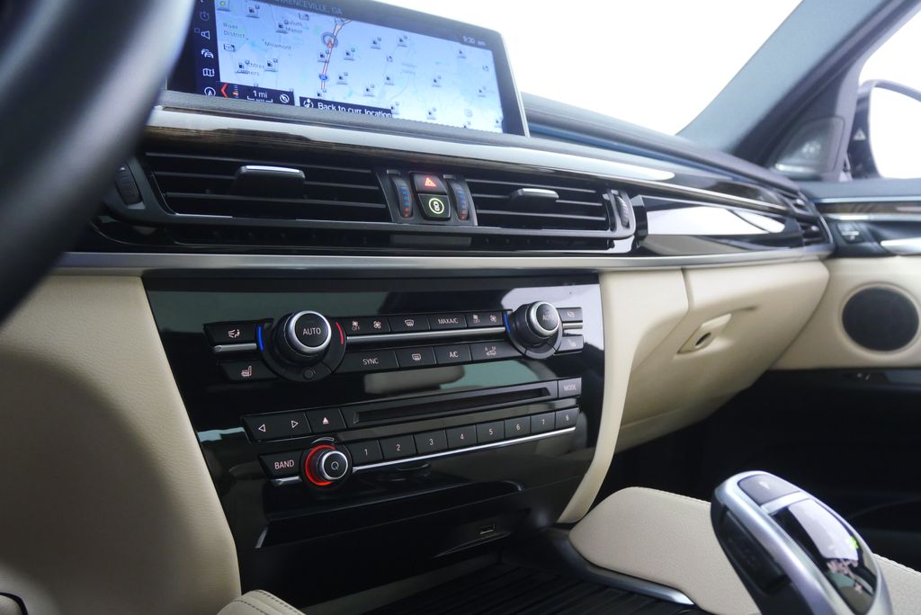 Thumbnail: 2019 BMW X6 - 22