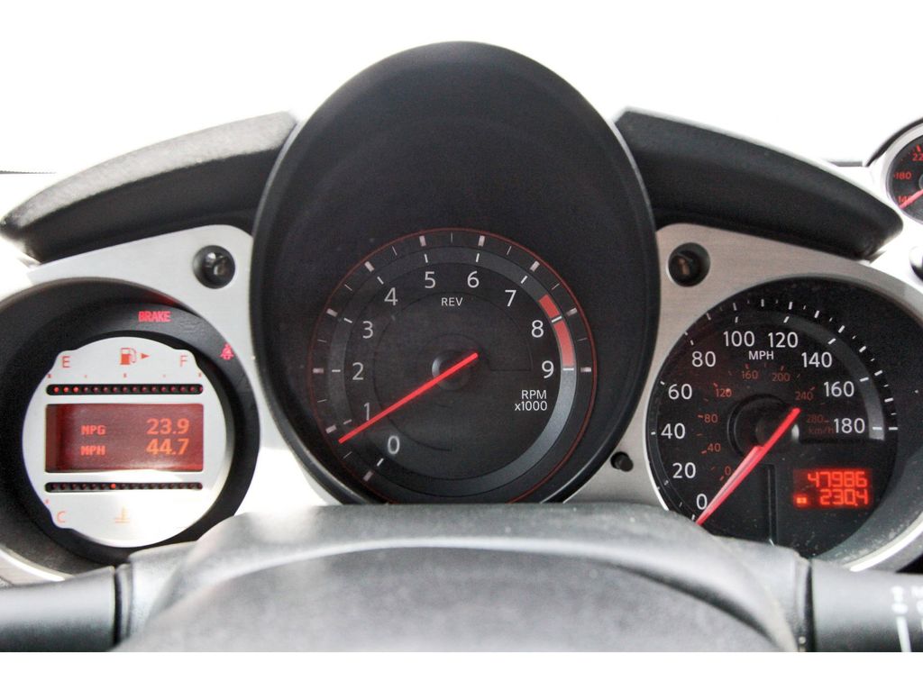 2010 Nissan 370Z Touring - 6