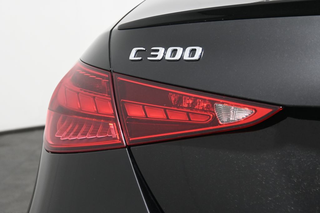 Thumbnail: 2022 Mercedes-Benz C-Class - 12