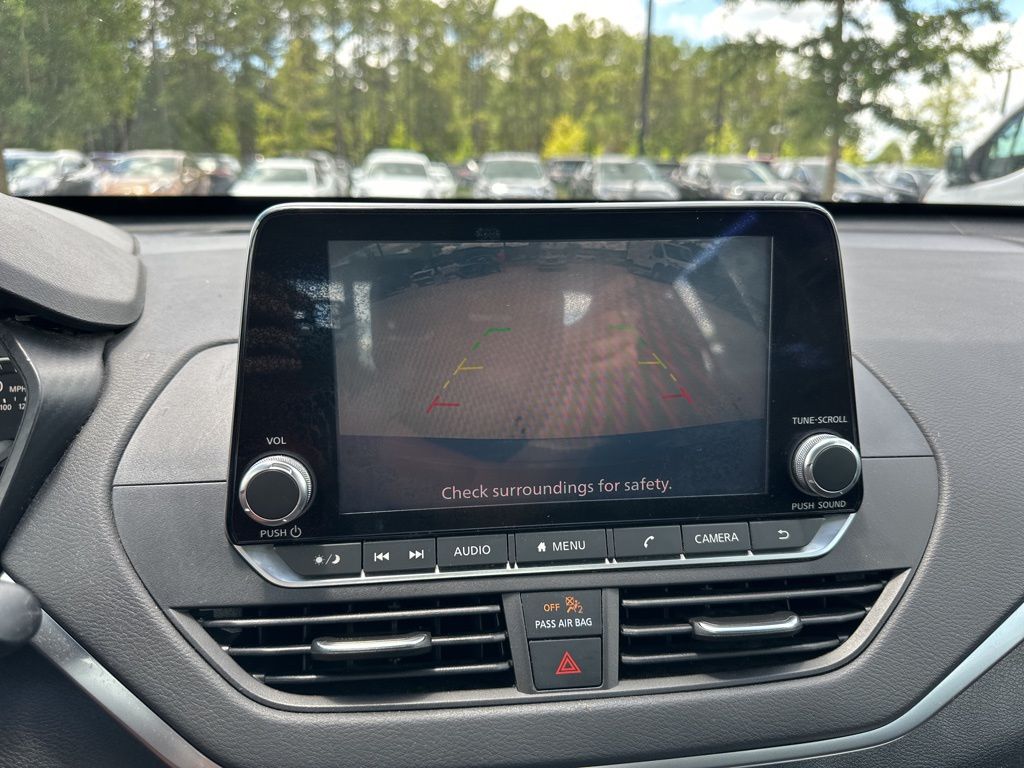 2021 Gun Metallic Nissan Altima 2.5 SV FWD Sedan