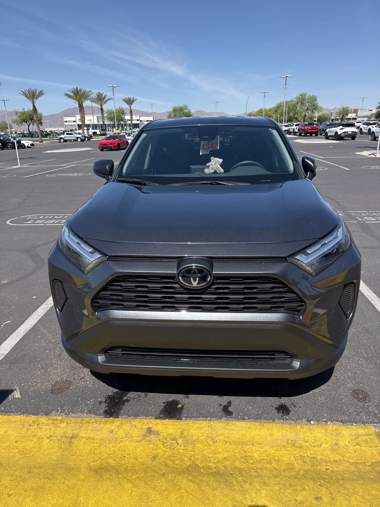 2023 Toyota RAV4 LE 13