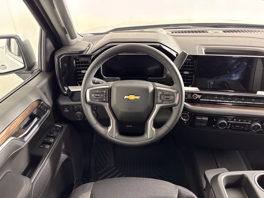 Thumbnail: 2026 Chevrolet Silverado 1500 - 17