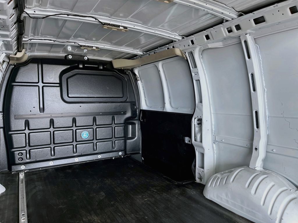 Used 2025 White GMC Work Van image 26