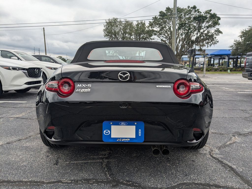 2025 Mazda MX-5 Miata Sport