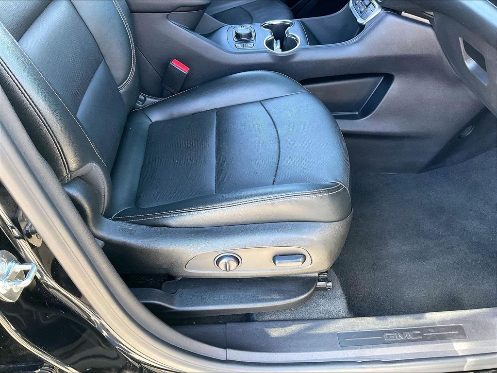 2024 GMC Terrain — photo 36
