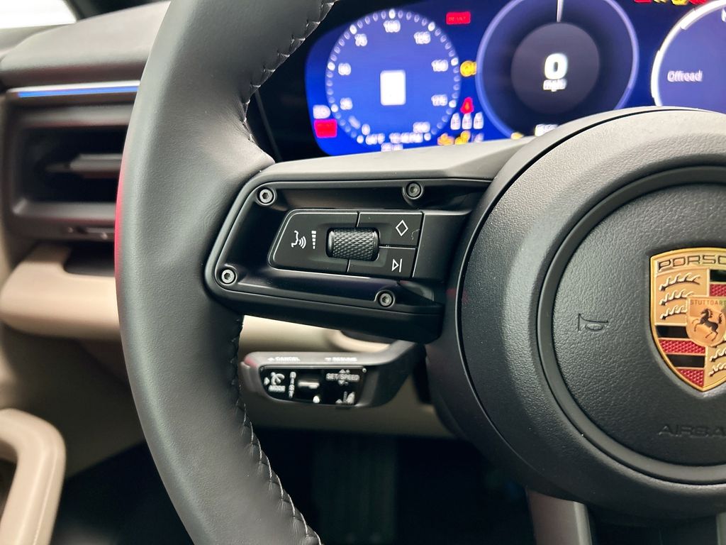 Thumbnail: 2025 Porsche Macan - 14