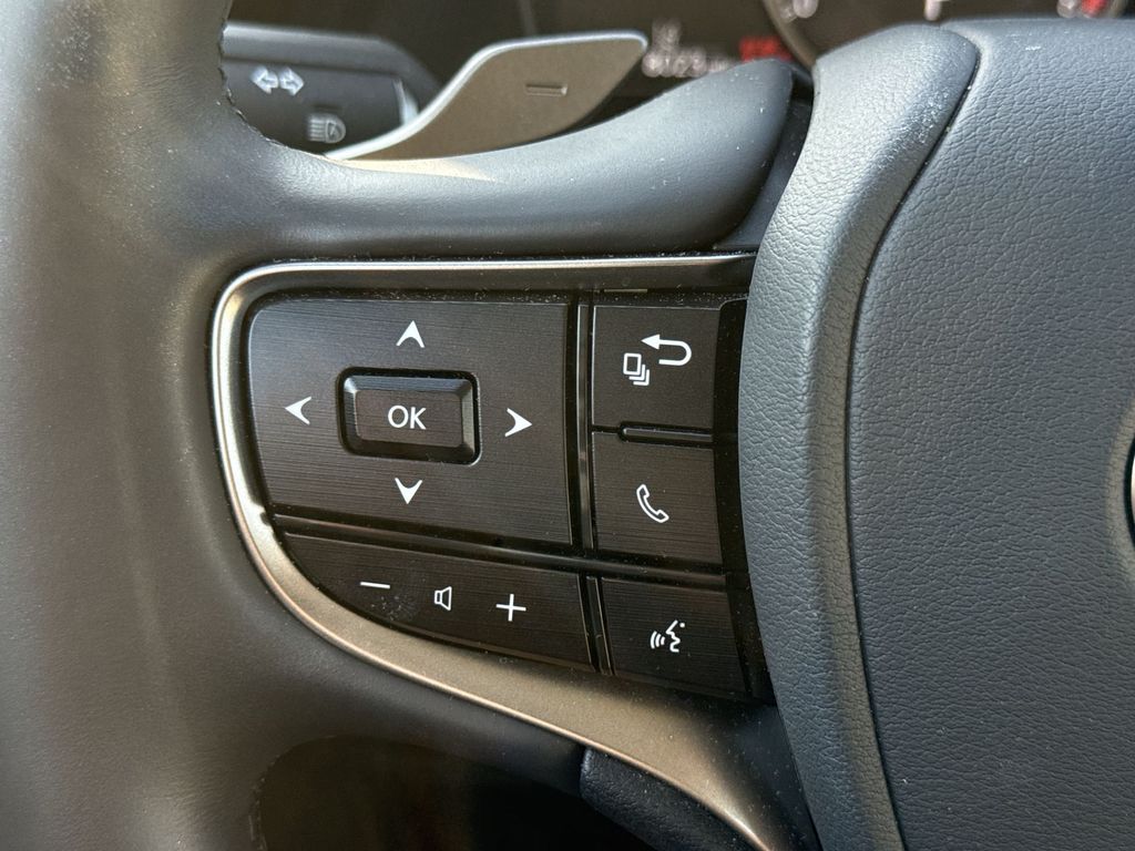 Thumbnail: 2025 Lexus ES - 26