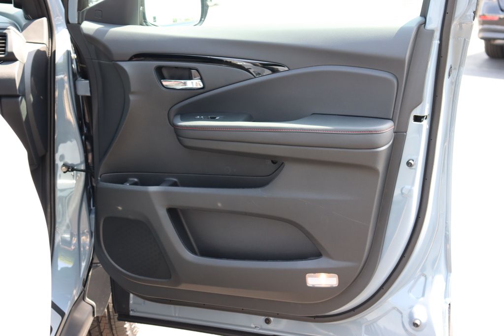 2025 Honda Ridgeline Black Edition 19