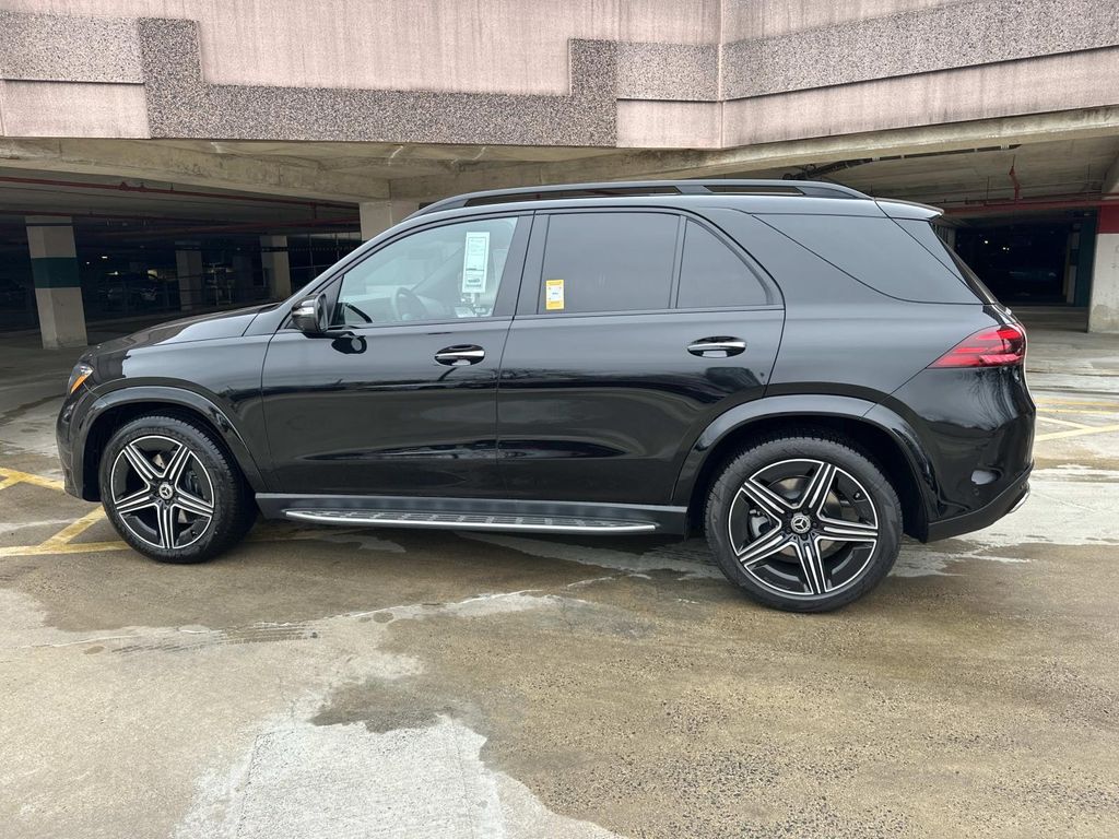 Thumbnail: 2026 Mercedes-Benz GLE - 8