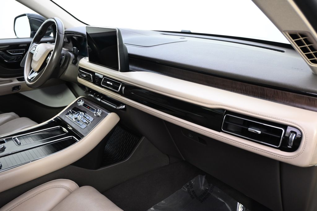 Certified Used 2021 Blue Lincoln Reserve image 15