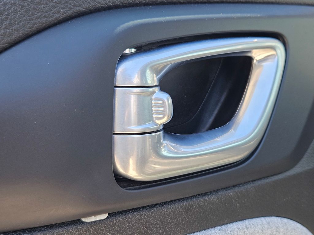 Used Car 2022 Jeep Compass  Latitude Lux For Sale Under $20,000 In San Marcos, Texas