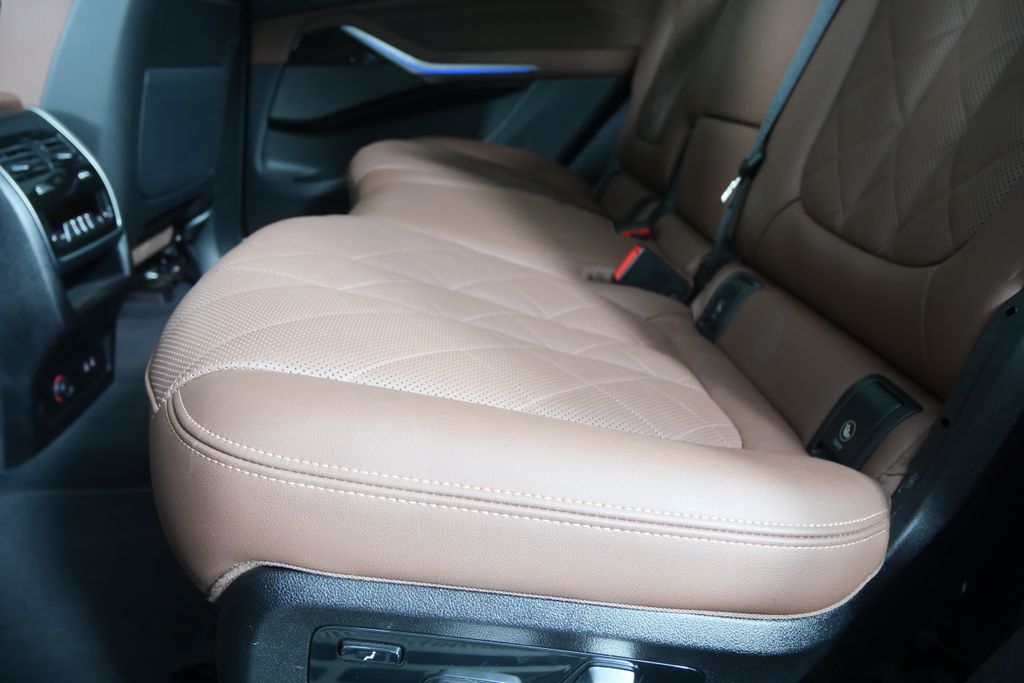 Thumbnail: 2025 BMW X7 - 14