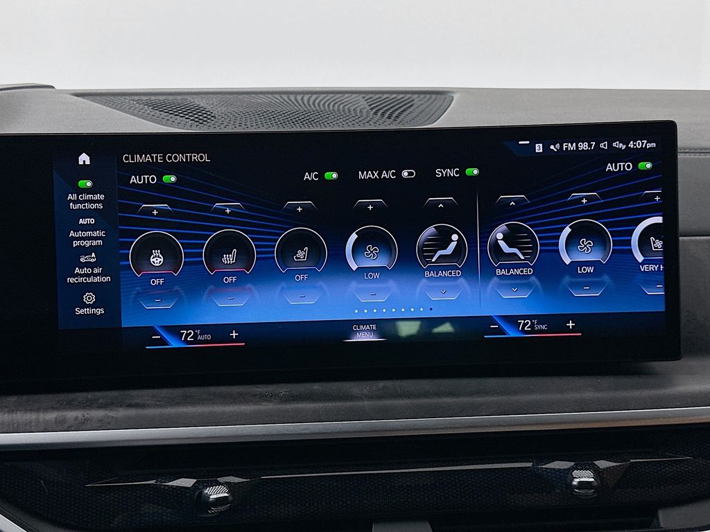 Thumbnail: 2023 BMW X7 - 16