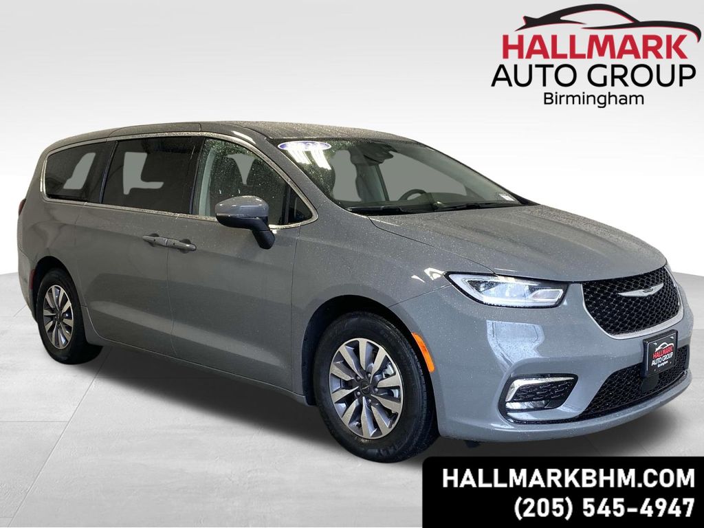 2023 Chrysler Pacifica Hybrid Touring L