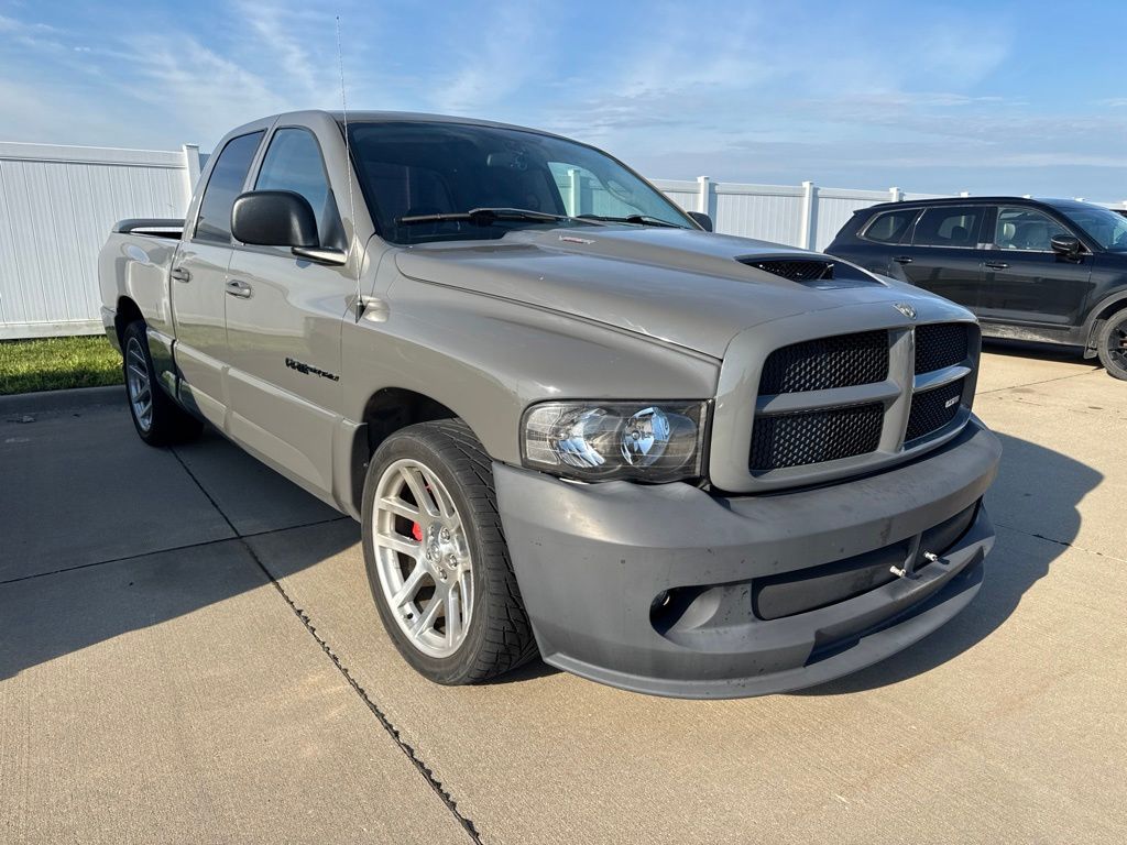 Bright Silver Metallic 2005 Dodge RAM 1500 Pickup Truck Rear-Wheel Drive 4-Speed Automatic