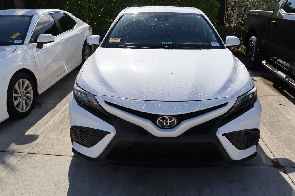 2022 Toyota Camry SE 5