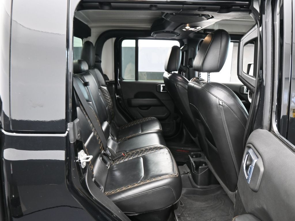 Used 2022 Black Clearcoat Jeep High Altitude image 34