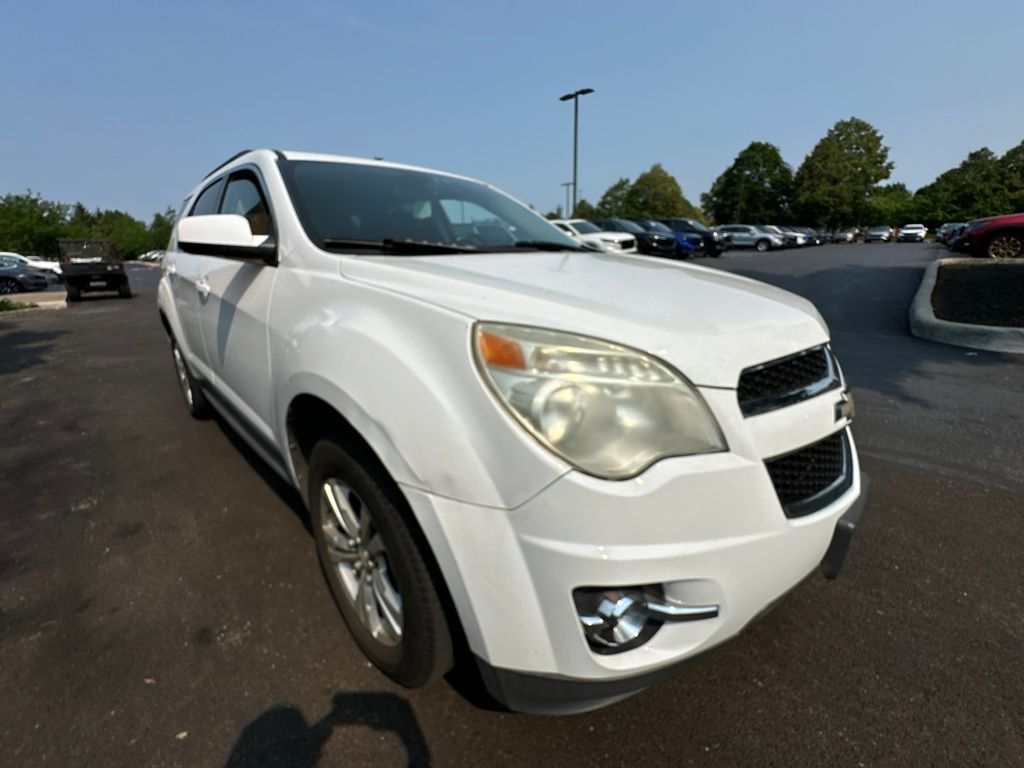Used 2011 White Chevrolet LT image 4