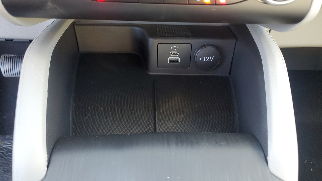 New 2026 Silver Ford Active image 26