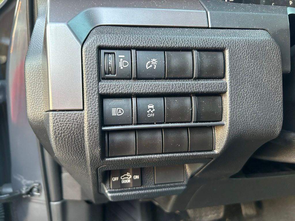 Thumbnail: 2025 Toyota Tacoma - 18