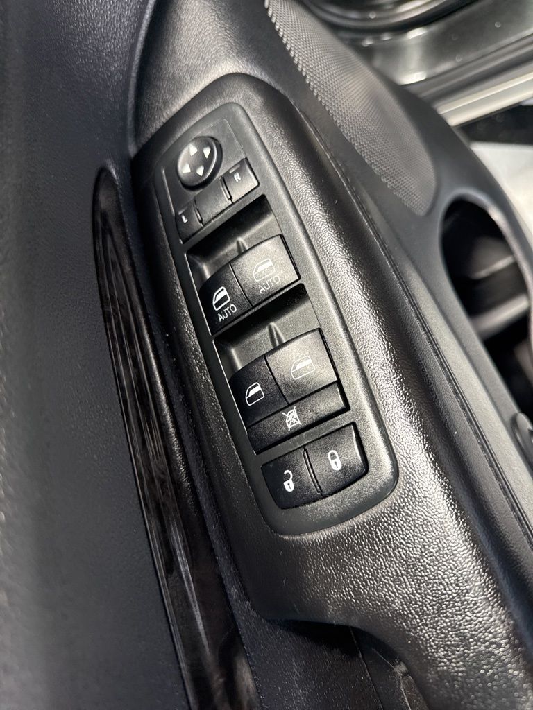 Used 2013 Black Dodge Crew image 14