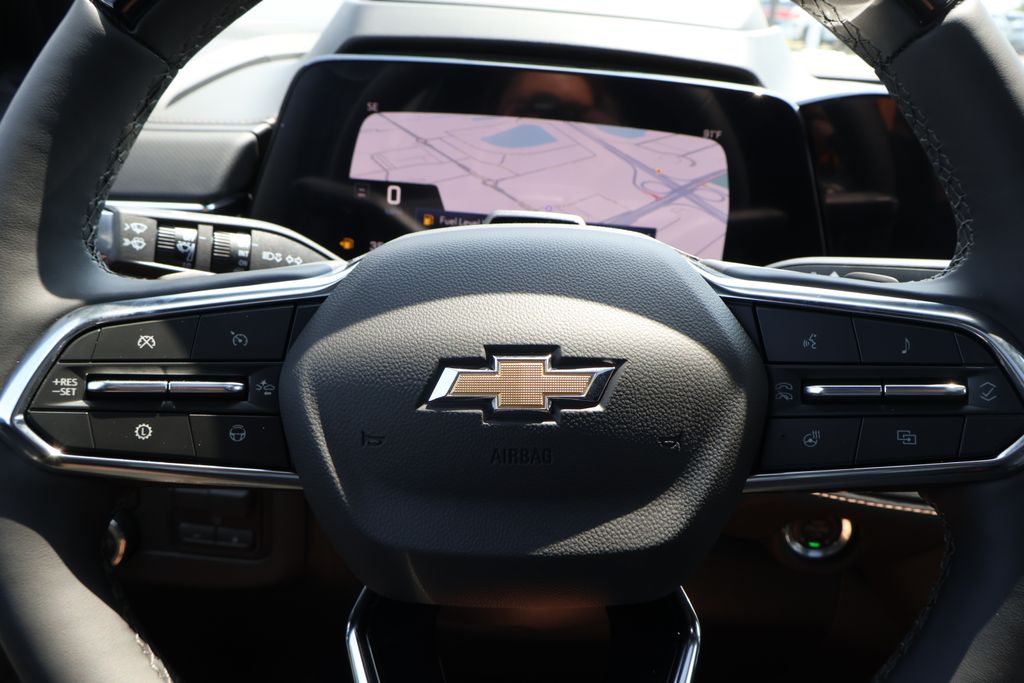 Thumbnail: 2025 Chevrolet Suburban - 24