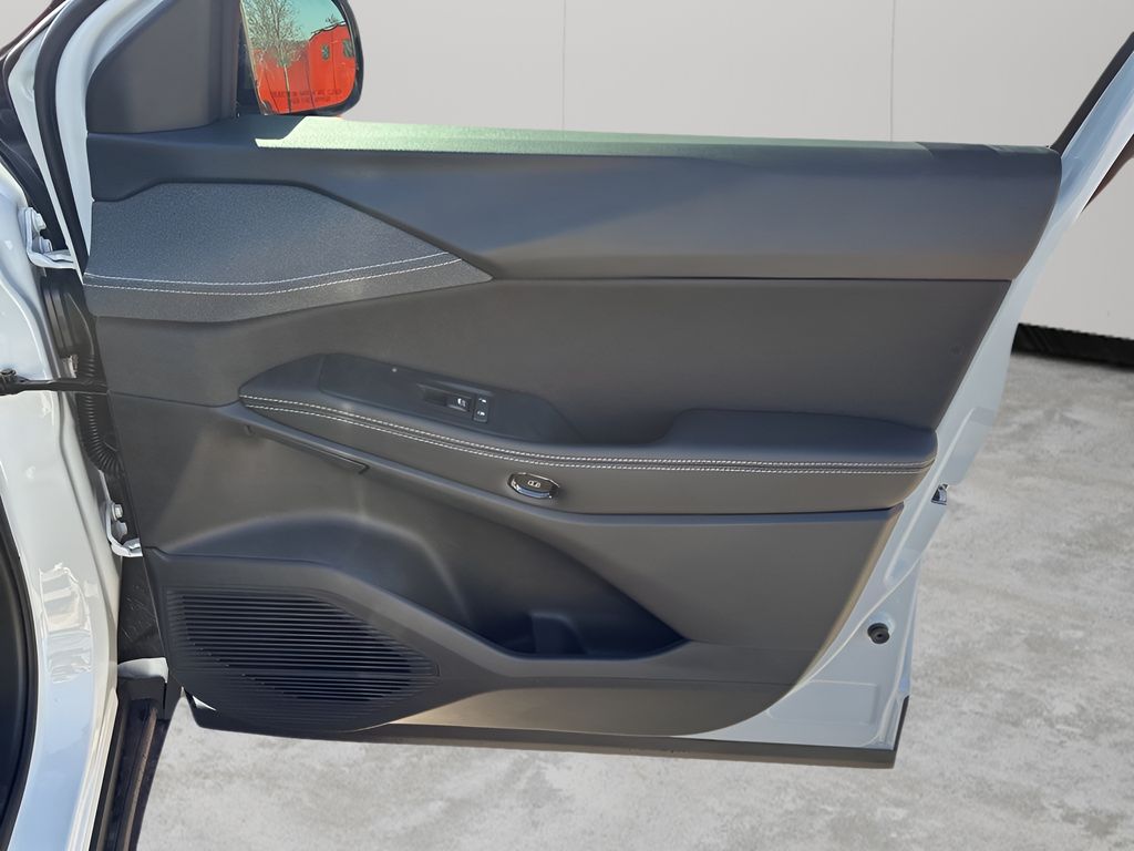 New 2026 White/off-white Jeep Laredo image 13