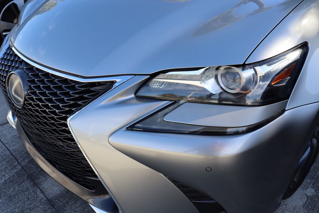 Thumbnail: 2018 Lexus GS - 3