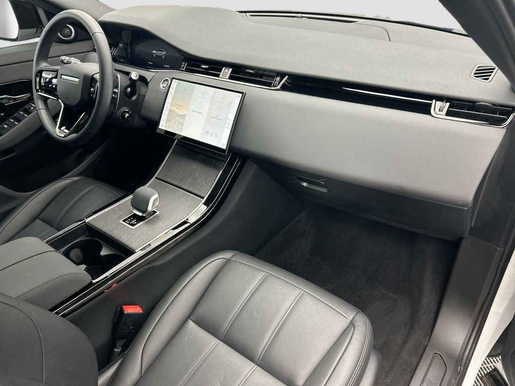 Thumbnail: 2025 Land Rover Range Rover Evoque - 16