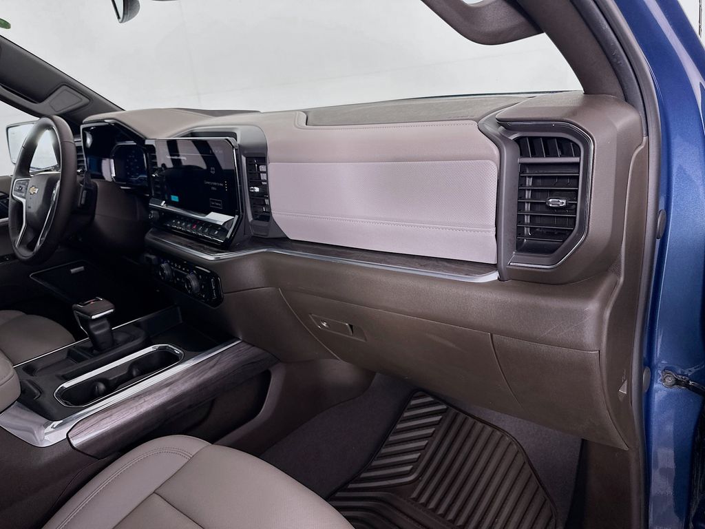 Thumbnail: 2024 Chevrolet Silverado 1500 - 29