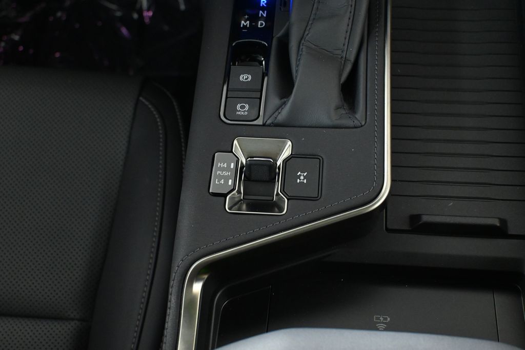 Thumbnail: 2025 Lexus GX - 24