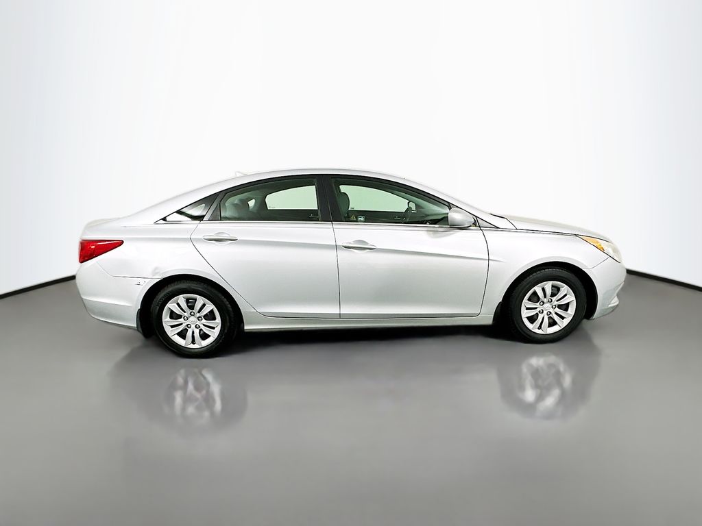 Thumbnail: 2011 Hyundai Sonata - 4