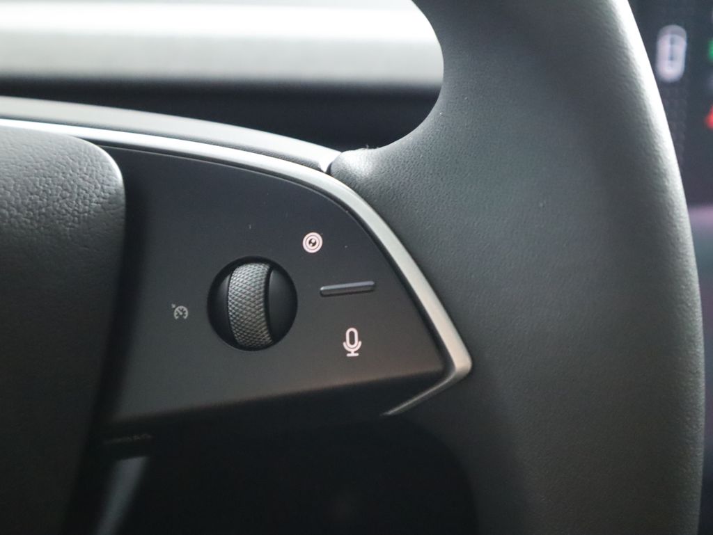 Thumbnail: 2026 Tesla Model Y - 12