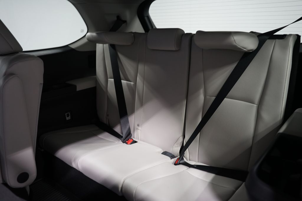 2025 Toyota Grand Highlander XLE 29