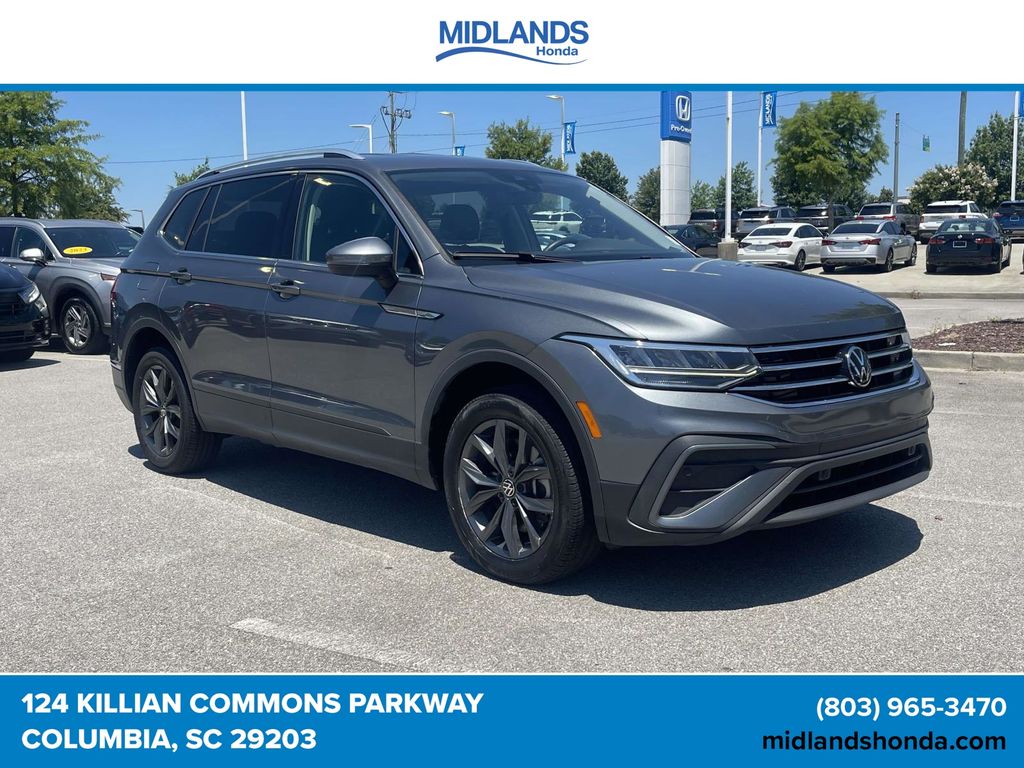 Platinum Gray 2024 Volkswagen Tiguan SUV / Crossover Front-Wheel Drive 8-Speed Automatic