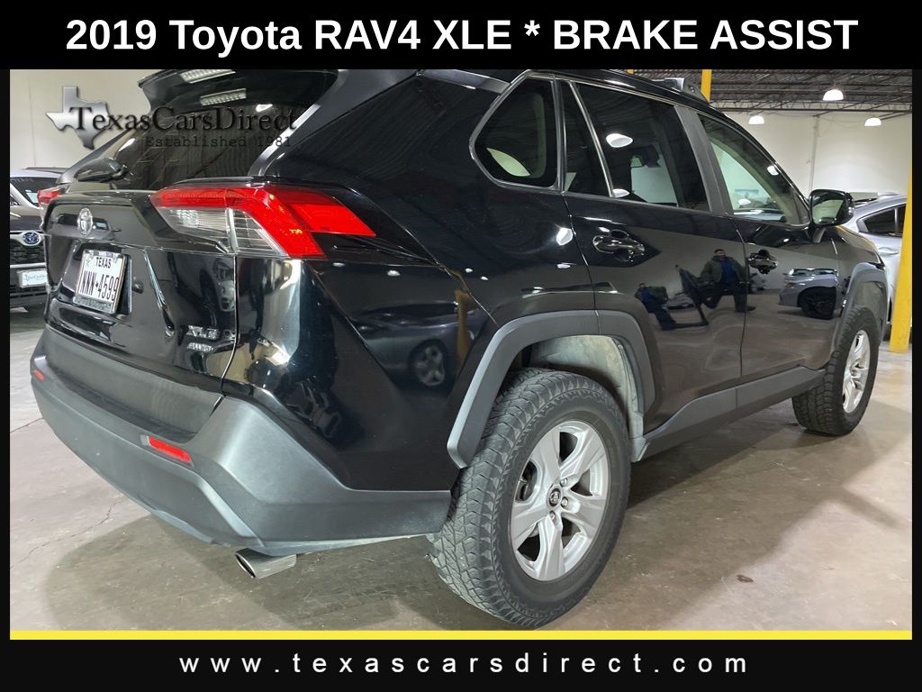 2019 Toyota RAV4 XLE 5