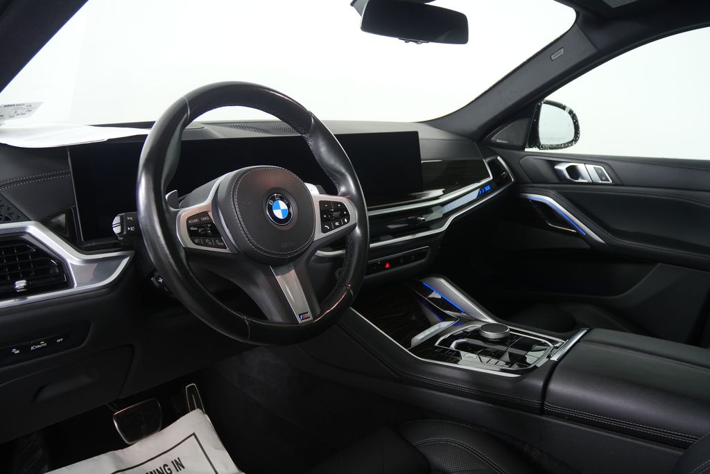 Thumbnail: 2025 BMW X6 - 13