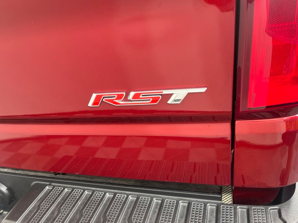 Thumbnail: 2025 Chevrolet Silverado 1500 - 5