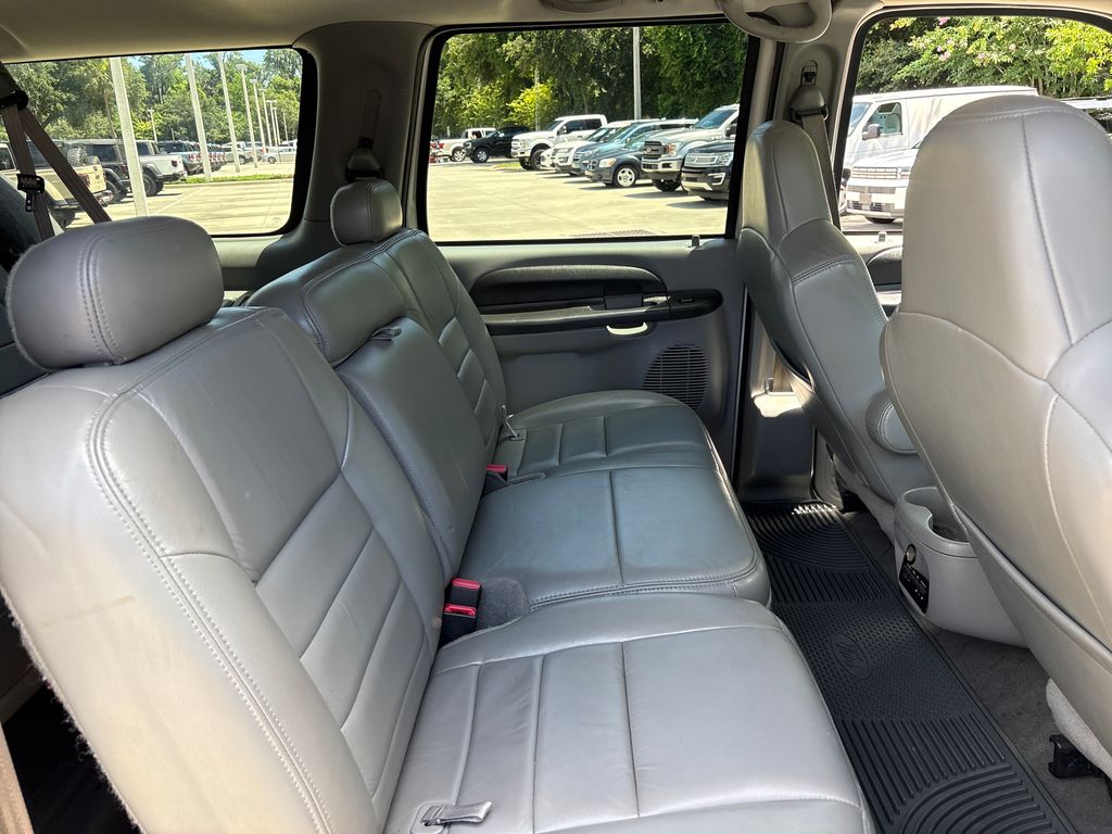 Used 2005 Silver Ford XLS image 27