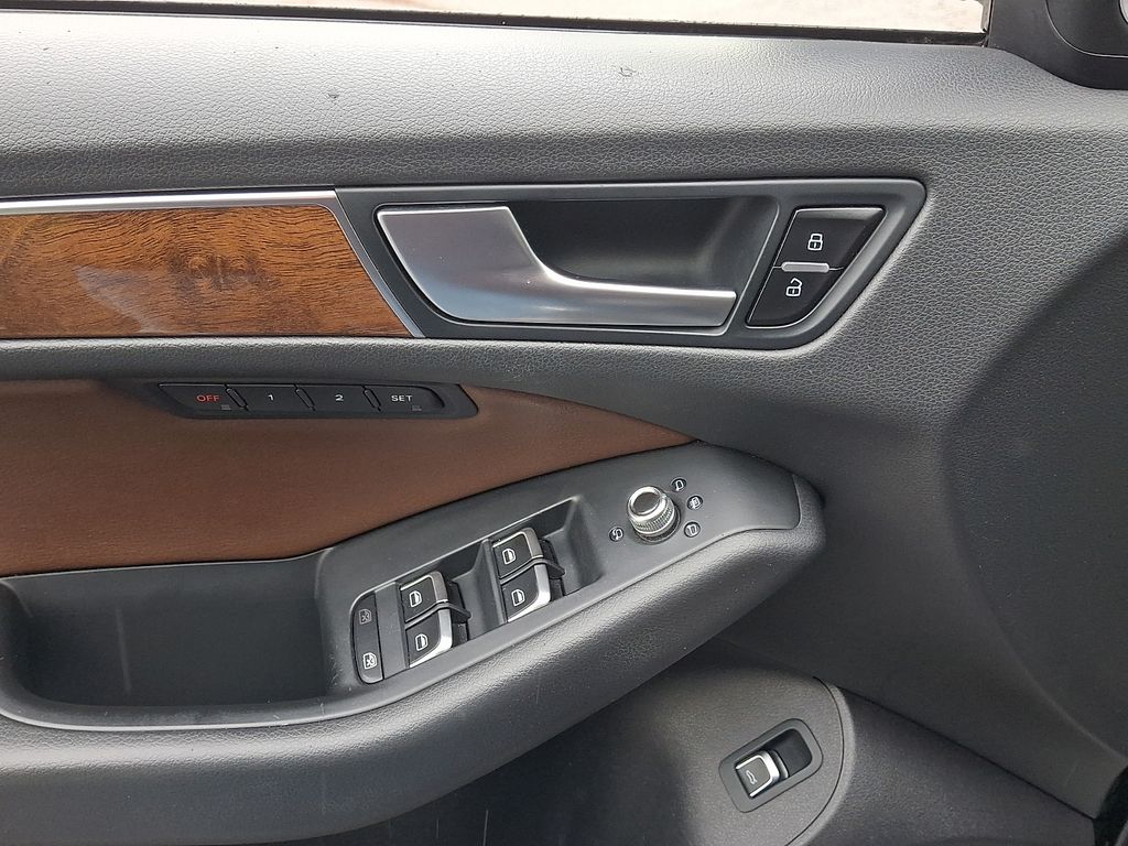 Thumbnail: 2015 Audi Q5 - 12