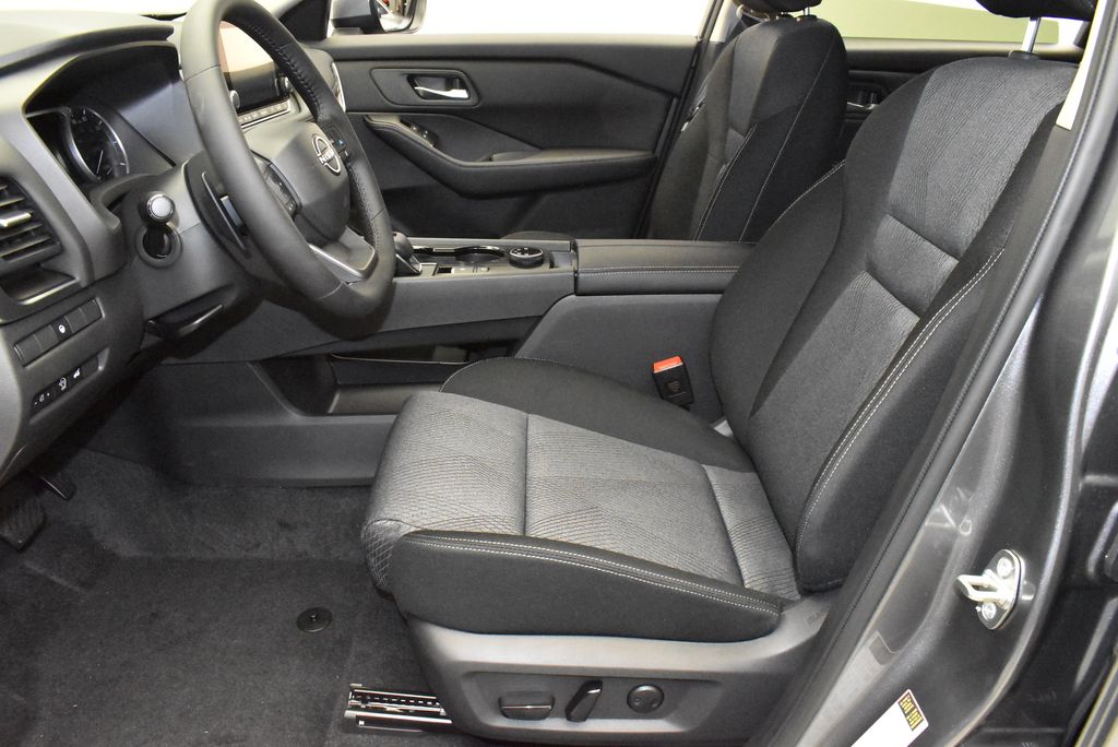 Thumbnail: 2025 Nissan Rogue - 12