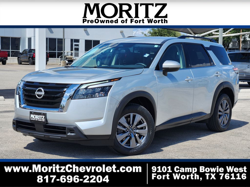 Brilliant Silver Metallic 2025 Nissan Pathfinder SUV / Crossover Front-Wheel Drive 9-Speed Automatic