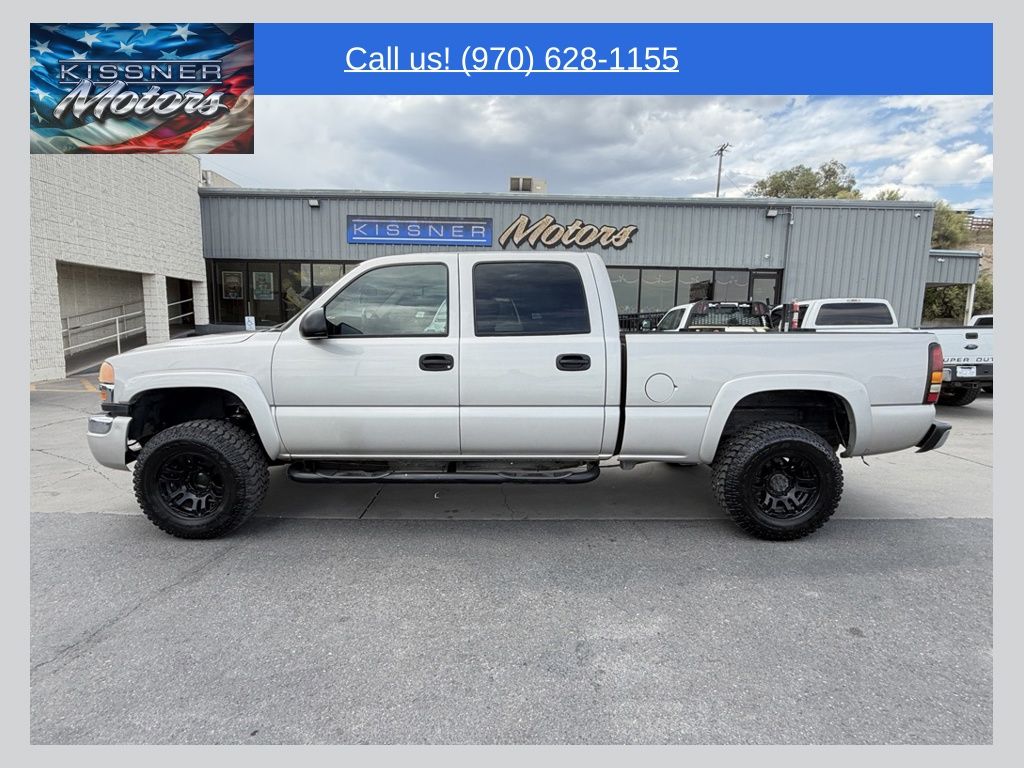 Fine Silver Birch Metallic 2004 GMC Sierra 2500HD Pickup Truck Four-Wheel Drive 5-Speed Automatic