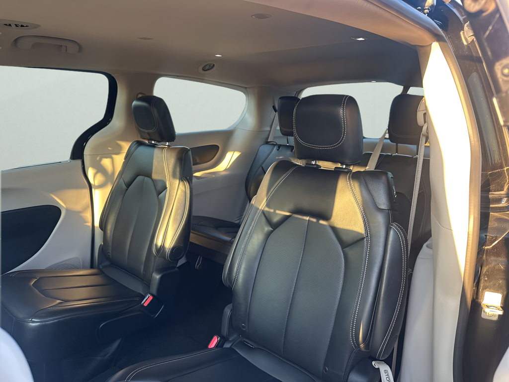 Used Car 2024 Chrysler Pacifica  Touring L For Sale Under $30,000 In Austin, Texas