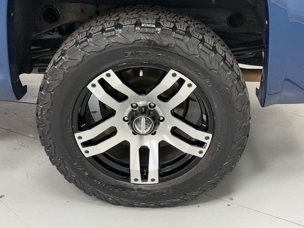 Used 2015 Blue Chevrolet LTZ image 12