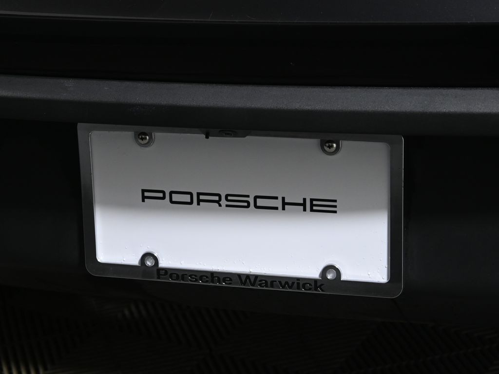 Thumbnail: 2024 Porsche Macan - 14