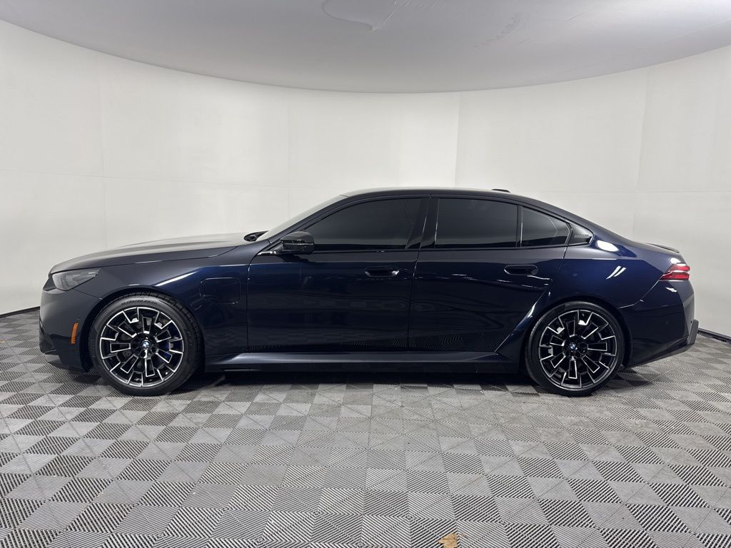 Thumbnail: 2026 BMW M5 - 8