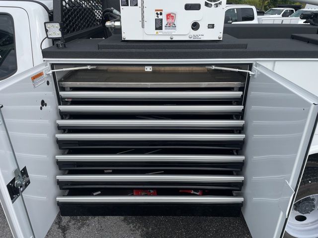 2025 Ford F-550 Chassis XL